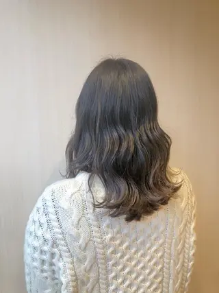 セミロング カラー 川本 あゆのヘアスタイル