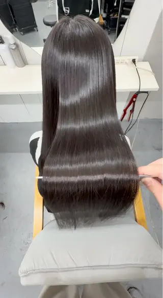 ロング ブリーチ×縮毛矯正 💫だいちのヘアスタイル