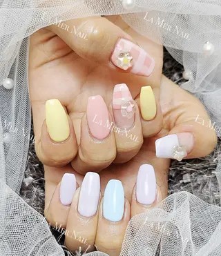 ネイル 🌻 Momoko_のネイルデザイン