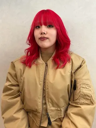 セミロング ☀️コミヤマミユ☀️ /パーマ/ハイトーンのヘアスタイル