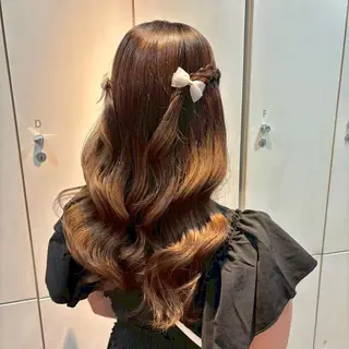 ロング ヘアアレンジ ヘアメ🎀推しカラー 🥣横浜/しほ🧸のヘアスタイル
