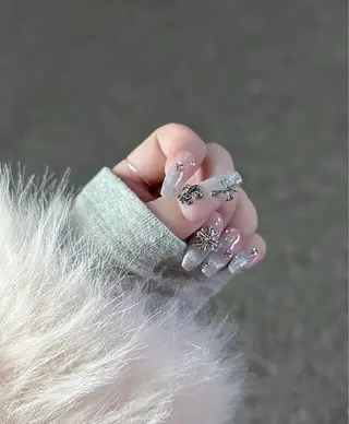 カラー AIN Nailのネイルデザイン