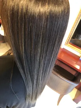 カラー SHAPE 早坂兼斗のヘアスタイル