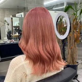 ミディアム カラー Runa/大人 かわいいハイトーンのヘアスタイル