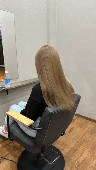 ロング カラー 鵜飼 真伍のヘアスタイル