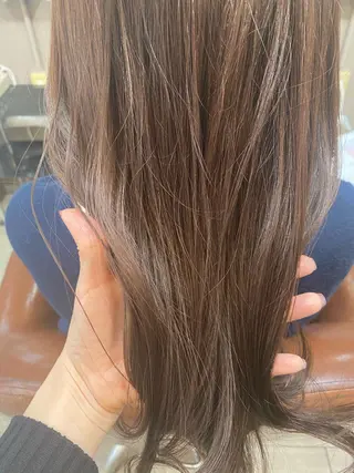 ロング 加藤 知子のヘアスタイル