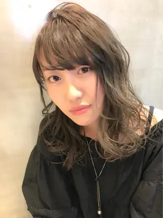 ミディアム カラー パーマ 篠塚 純のヘアスタイル
