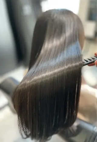 ロング Emuest MIYUのヘアスタイル