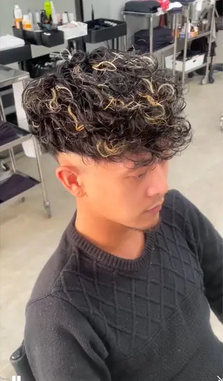 ショート カラー パーマ メンズ メンズ専門サロン wokeのヘアスタイル