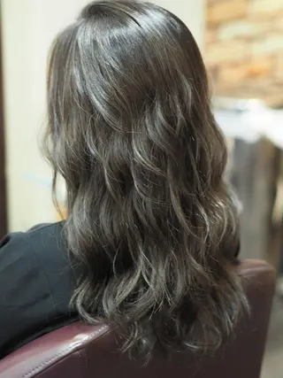 ロング カラー 辻 竜也　のヘアスタイル