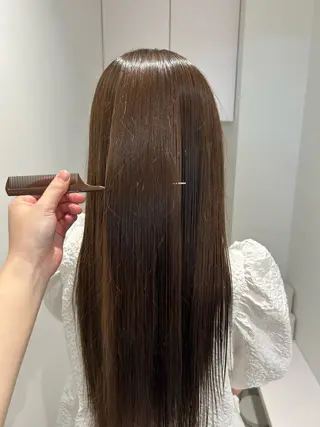 ロング ハルカ 透明感カラー 美髪縮毛矯正🥣のヘアスタイル