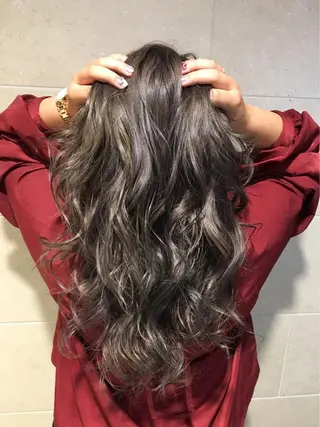 ロング カラー レイヤーカット 川田くるみのヘアスタイル