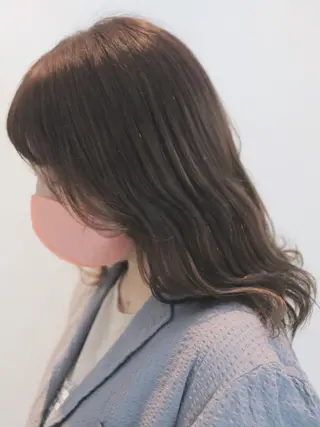 セミロング カラー 岩戸 新のヘアスタイル