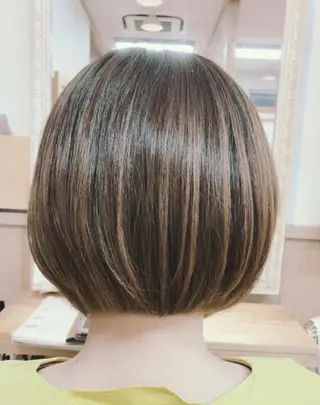 ショート カラー 林 エリのヘアスタイル