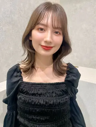 カラー 荻巣 うららのヘアスタイル