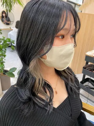 セミロング カラー 高梨 菜々のヘアスタイル