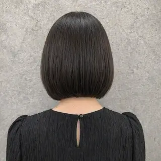 ショート カラー 小島 咲音/艶カラー /レイヤー/縮毛矯正のヘアスタイル