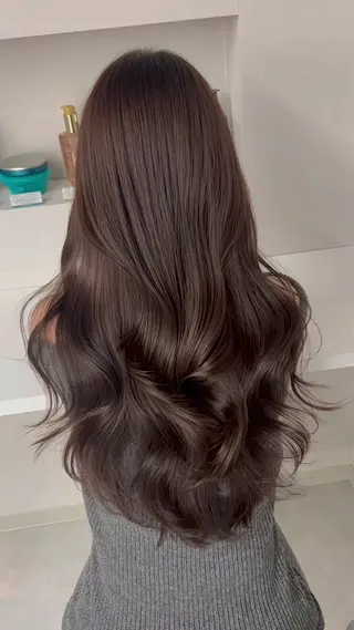 カラー モリシタ チョウのヘアスタイル
