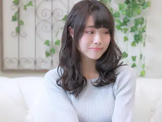 セミロング パーマ 柳澤 興輝のヘアスタイル