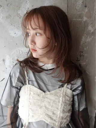 セミロング 阪倉 美玲のヘアスタイル
