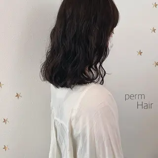 ミディアム パーマ 市川 千夏のヘアスタイル