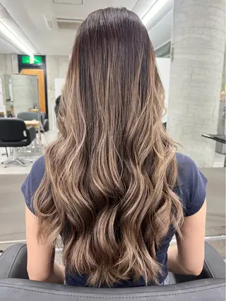 ロング azusa/心斎橋/ ハイトーンカラーのヘアスタイル
