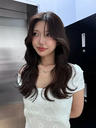 ロング カラー ヘアアレンジ 原宿・デザインカラー YUI🤍ྀིのヘアスタイル