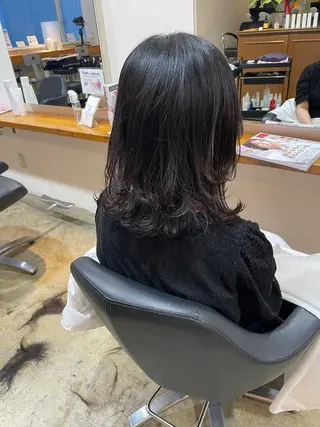 ミディアム カラー MIOベージュカラー 柔らかいカラーのヘアスタイル