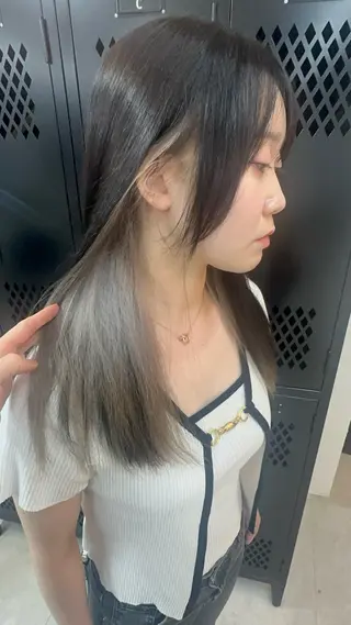 ロング カラー 柏井 陽菜のヘアスタイル