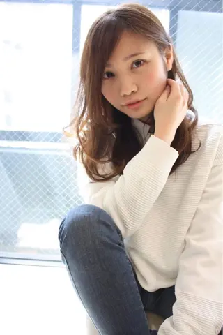 ミディアム カラー パーマ tuuli トゥーリのヘアスタイル