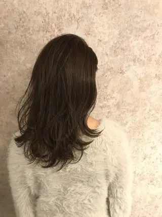 ミディアム カラー パーマ レイヤーカット 早崎太生のヘアスタイル