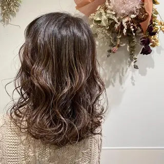 ミディアム カラー MIKU🌿 ネイル&まつげパーマのマツエク・マツパデザイン