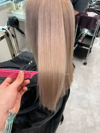 ミディアム カラー パーマ ヘアアレンジ ネイル 🤍ベージュ×艶髪 🤍Ryuta🤍のヘアスタイル