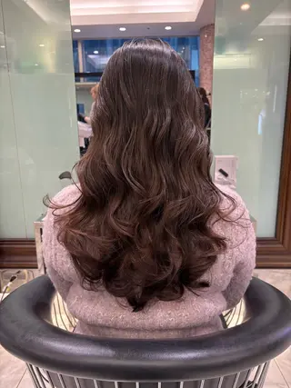 セミロング パーマ 韓国っぽ透け感カラー マンツーマン🫧なおのヘアスタイル