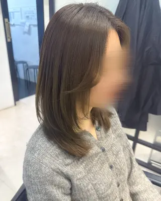 ミディアム SALOWIN横浜所属・ﾚｲﾔｰ.ﾍｱｾｯﾄ 🤍宮本しおりのヘアスタイル