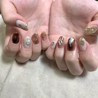 ネイル 里見 麗のネイルデザイン