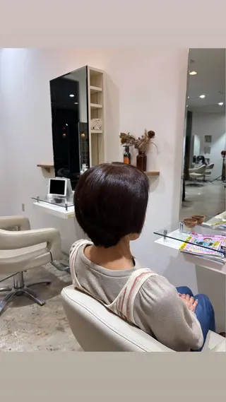 ショート カラー 佐藤 優里のヘアスタイル