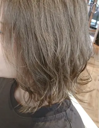 ショート カラー 𓏸𓈒𓂃早坂 浩行𓂃𓈒𓏸のヘアスタイル