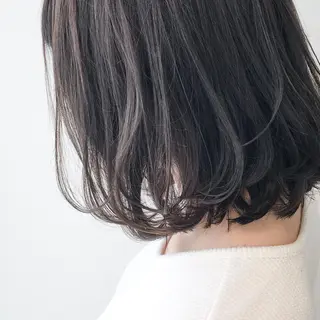 ショート カラー 中山 天地のヘアスタイル