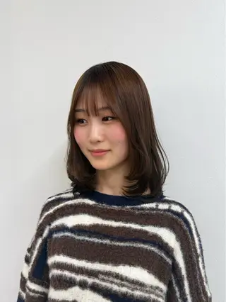 ミディアム 薮本 真優のヘアスタイル