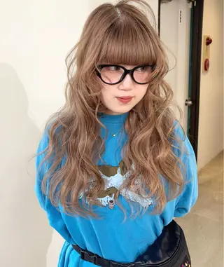ロング カラー mizuki/ピンク ベージュ.レイヤーのヘアスタイル