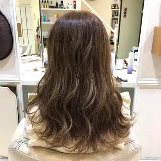セミロング カラー 🌈ぷる艶カラー🌈 髪質改善👑柳沼尚貴のヘアスタイル