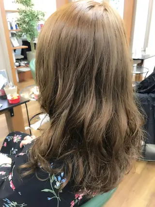 セミロング パーマ 吉森 満俊のヘアスタイル