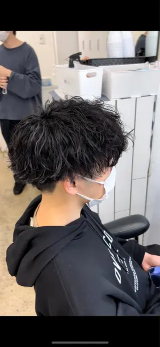 ミディアム パーマ メンズ メンズ専門店 店長 小柳 裕夢のヘアスタイル