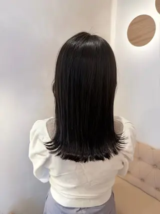 ミディアム 草野ゆずき⌇縮毛矯正 ⌇Wカラー⌇レイヤーのヘアスタイル