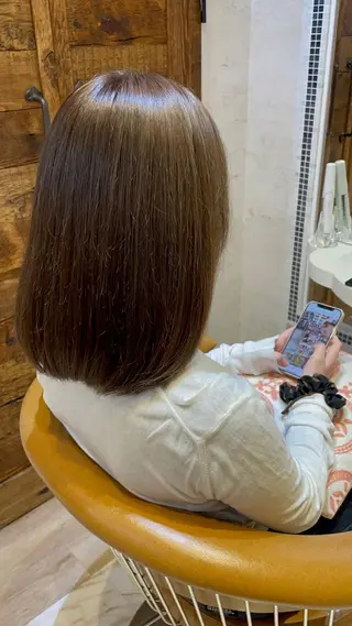 ミディアム ブリーチなし 透明感カラー/艶髪のヘアスタイル