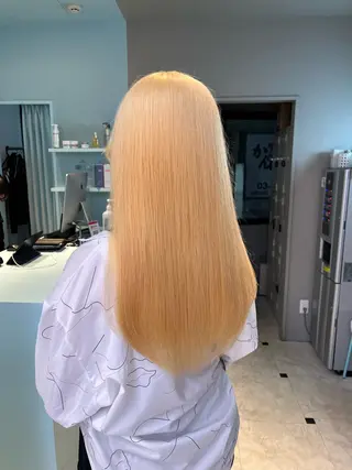 セミロング カラー ブリーチカラー 🩵MIZUKIのヘアスタイル