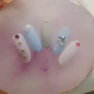 ネイル ネイルサロンエクラ 🫧Shizukaのネイルデザイン