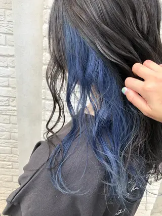 セミロング カラー 吉村 絢乃のヘアスタイル