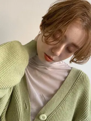 ショート カラー ボブ/ハイトーン REINAのヘアスタイル